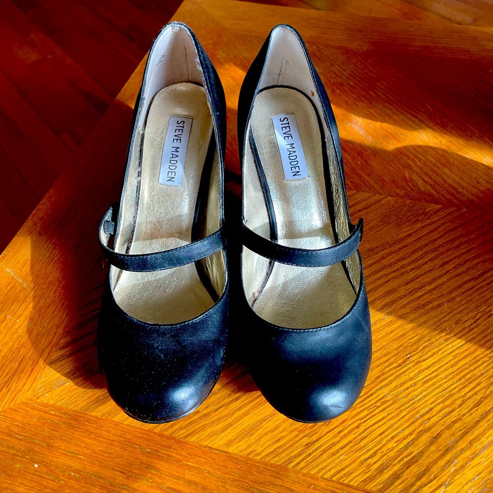 Black Steve Madden MaryJanes.